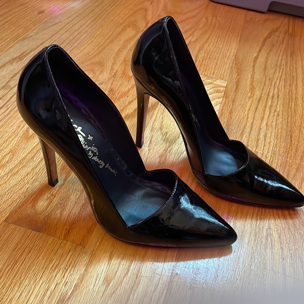 Alice + Olivia Black Patent Dina Pumps